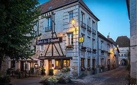Logis - Hotel & Restaurant Du Tribunal